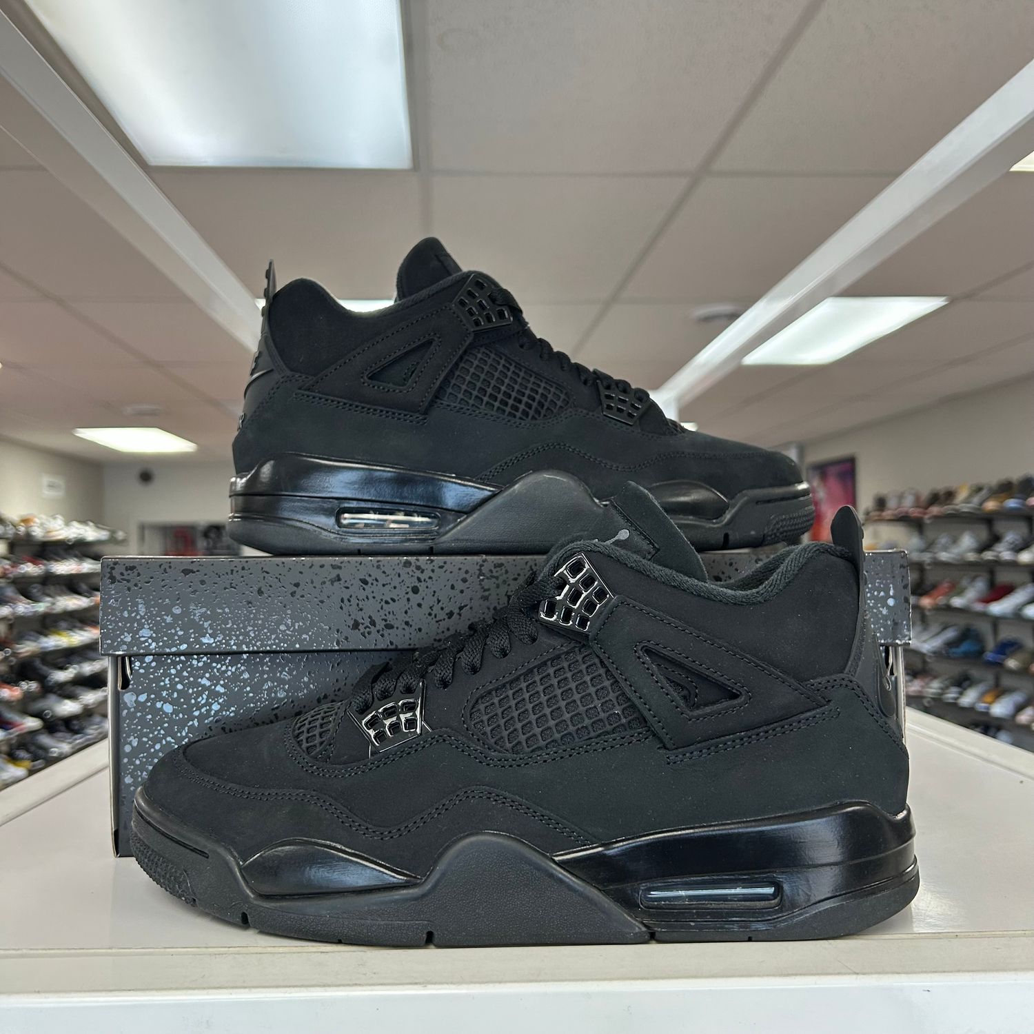 PO2 AIR JORDAN 4 BLACK CAT (2025) SIZE 9.5