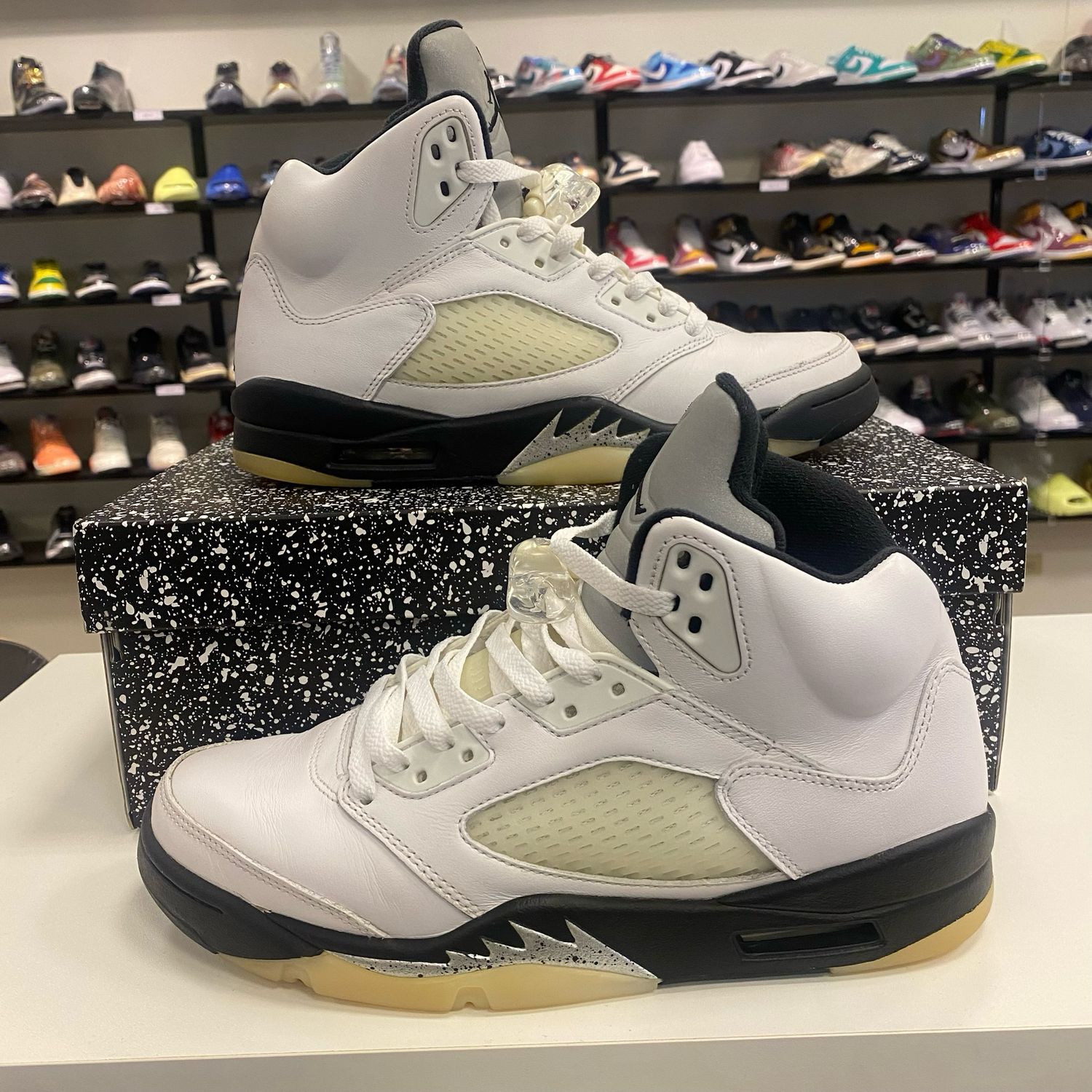 PO AIR JORDAN 5 REVERSE METALLIC SIZE 9