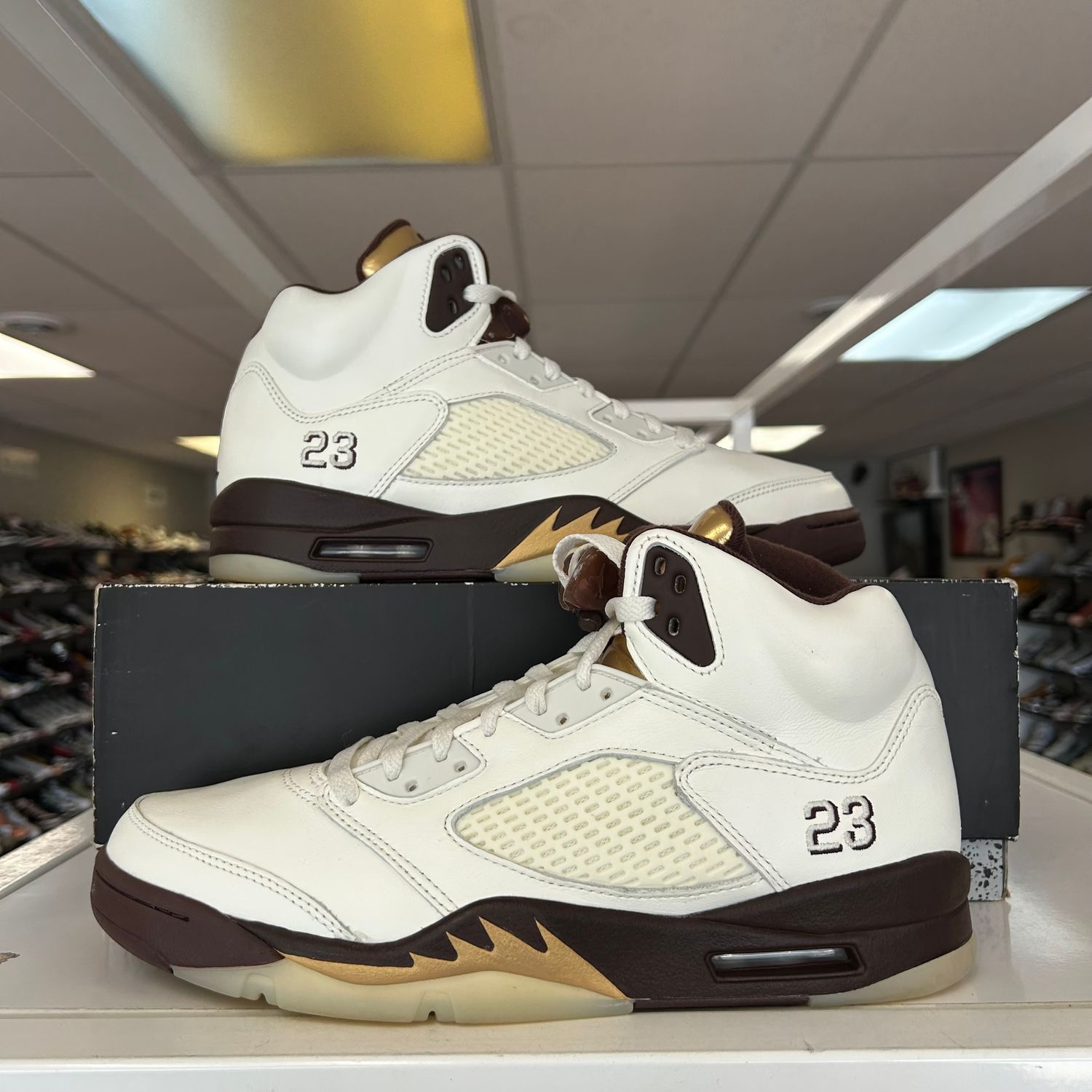 PO AIR JORDAN 5 GOLDEN TICKET (W) SIZE 10.5M/12W