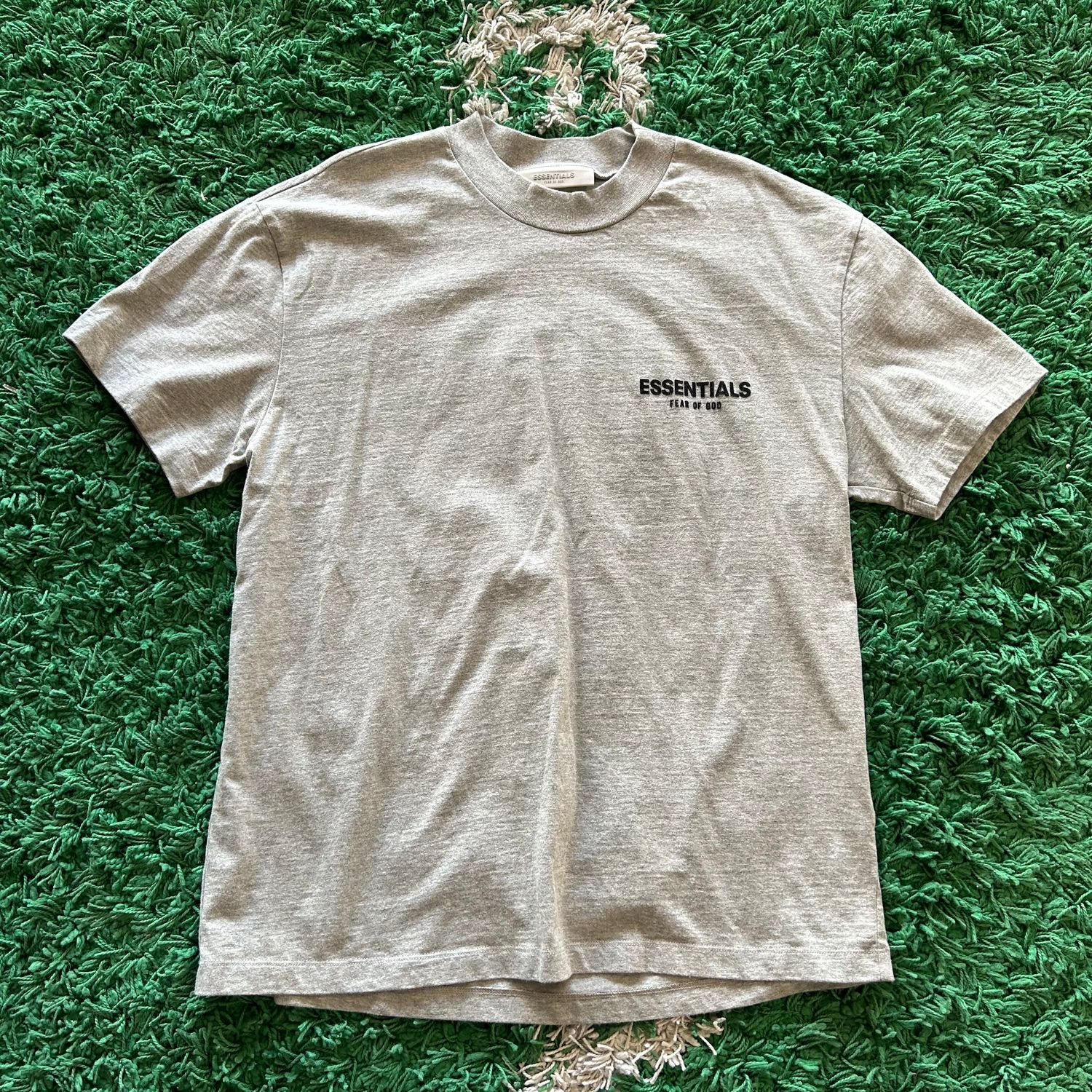 PO FEAR OF GOD ESSENTIALS TEE DARK OATMEAL SIZE M