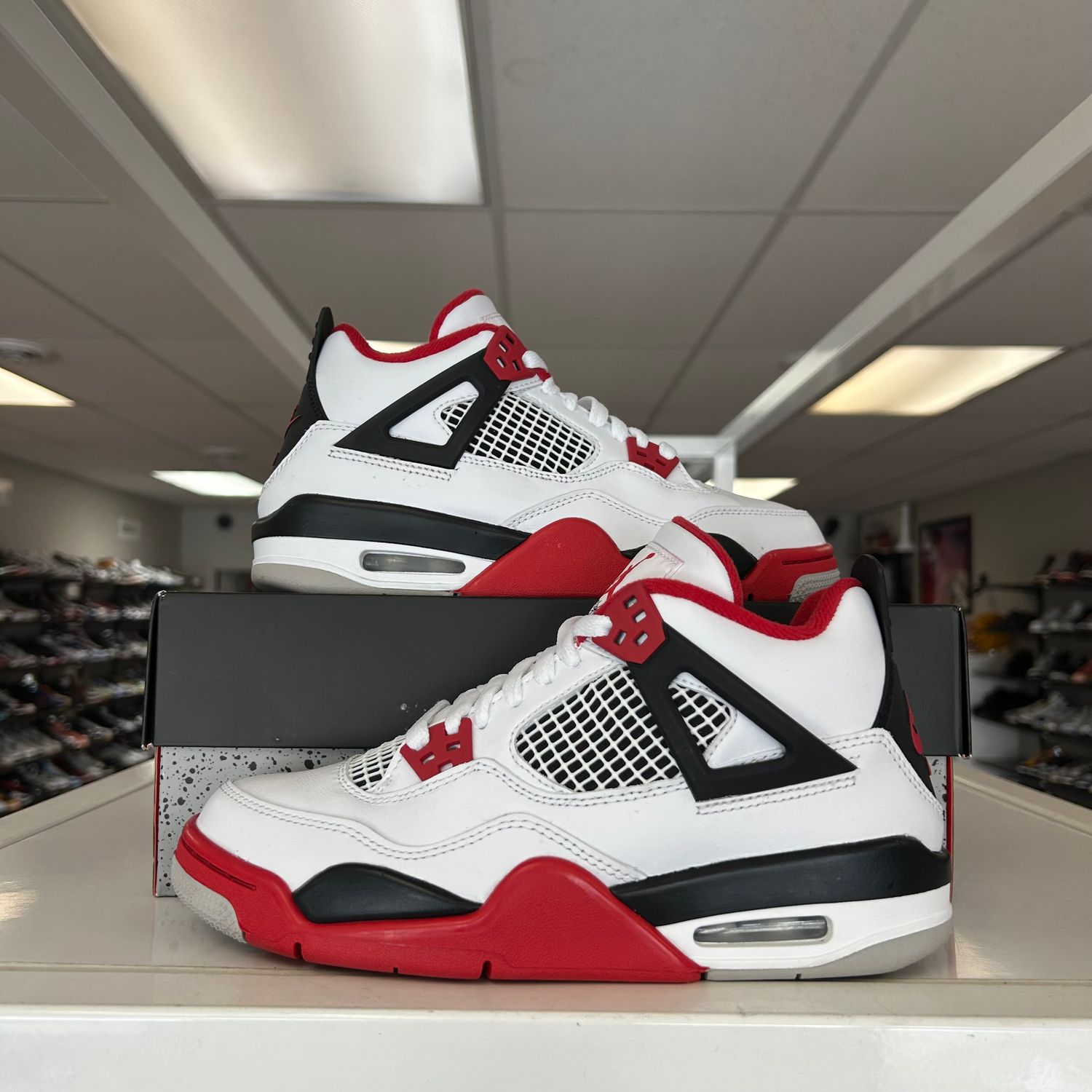 PO AIR JORDAN 4 FIRE RED (2020) EB SIZE 6Y