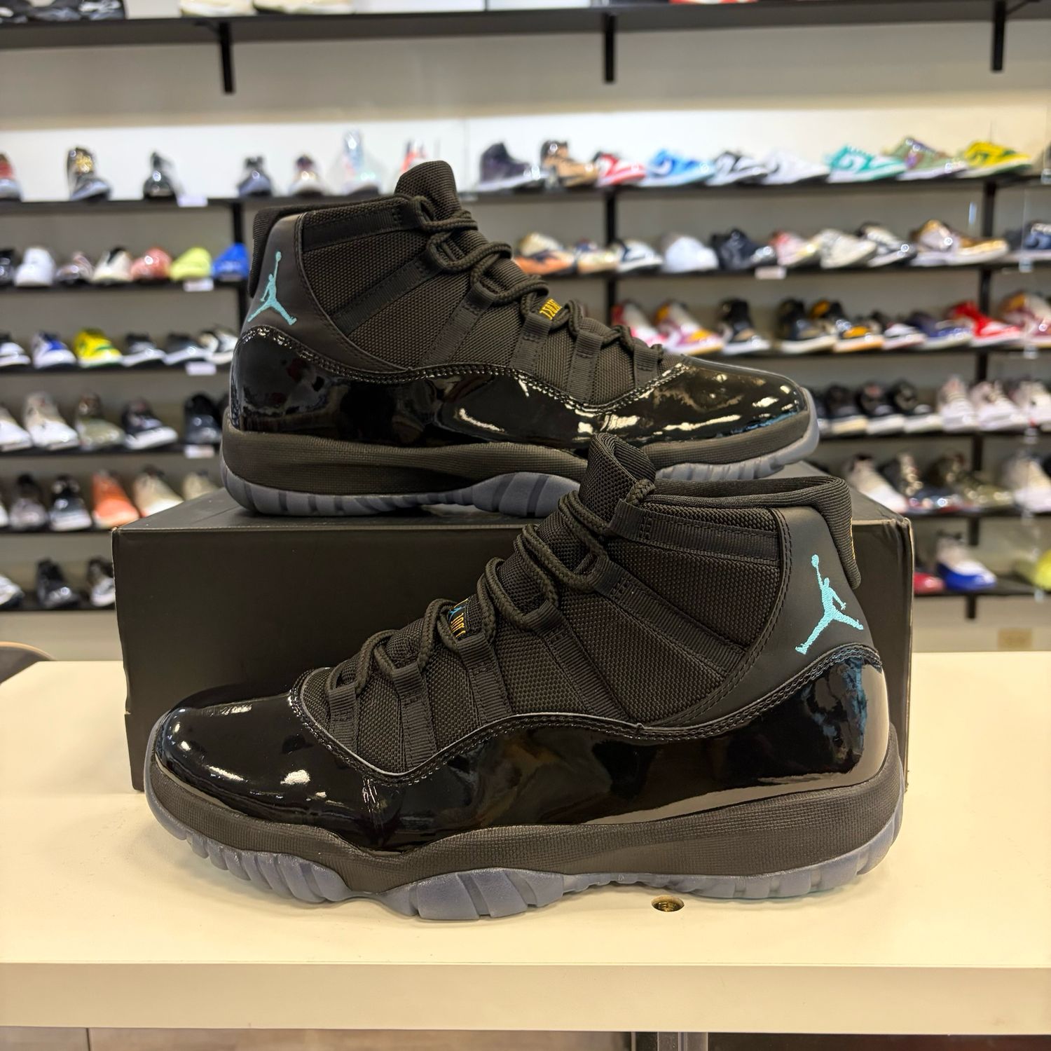 PO AIR JORDAN 11 RETRO GAMMA BLUE (2025) SIZE 11