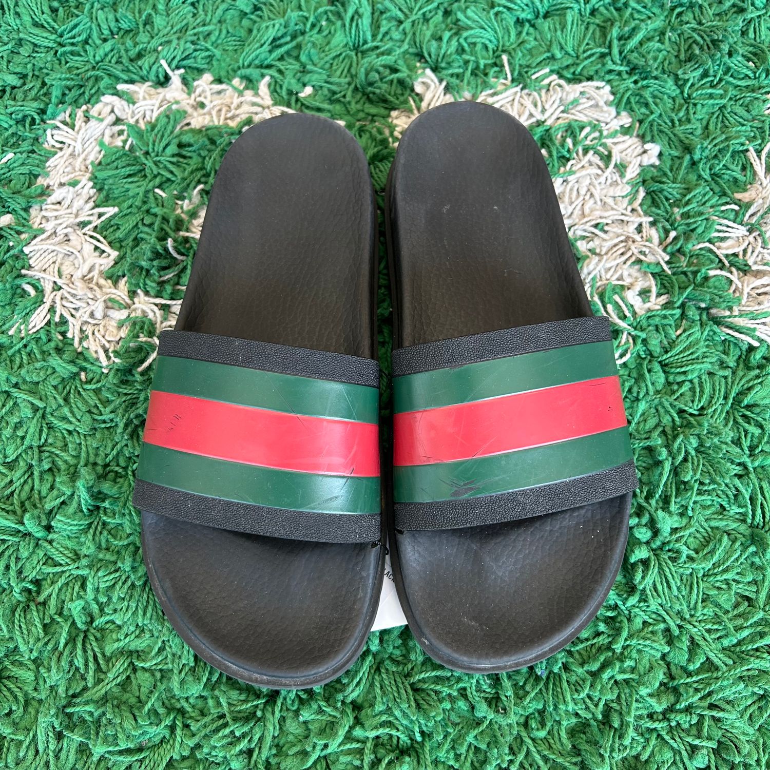 PO NB GUCCI TREK SLIDE BLACK SIZE 11US