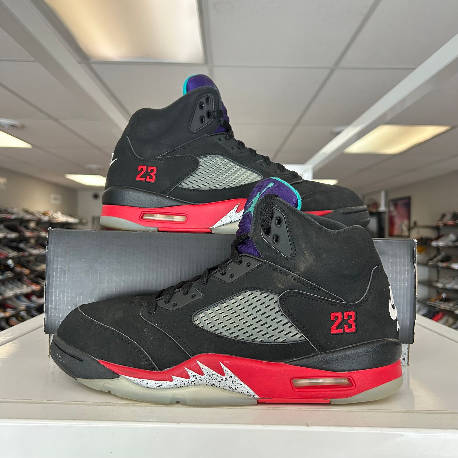 PO AIR JORDAN 5 RETRO TOP 3 SIZE 10.5