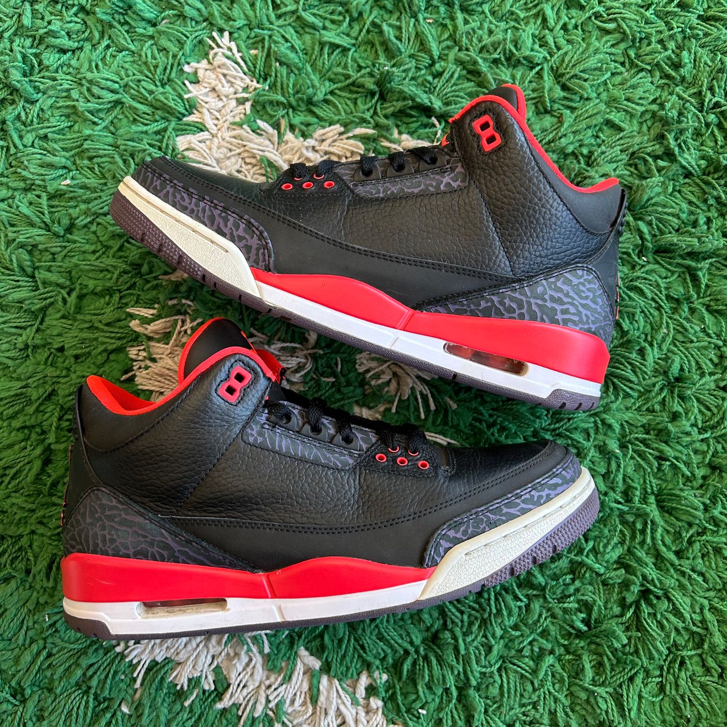 PO NB AIR JORDAN 3 CRIMSON SIZE 10