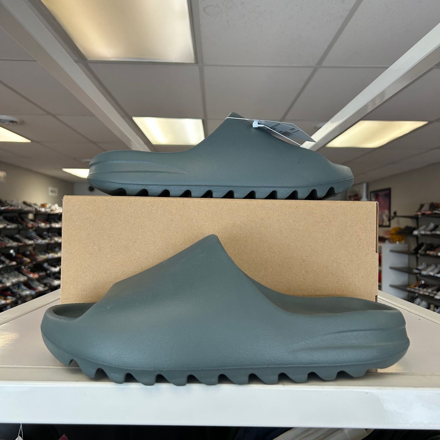PO2 ADIDAS YEEZY SLIDE SLATE MARINE EB SIZE 13