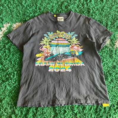 PO GALLEY DEPT. X MIAMI INTERNATIONAL AUTODRONE "MIAMI GRAND PRIX" AUCTION TEE SIZE M