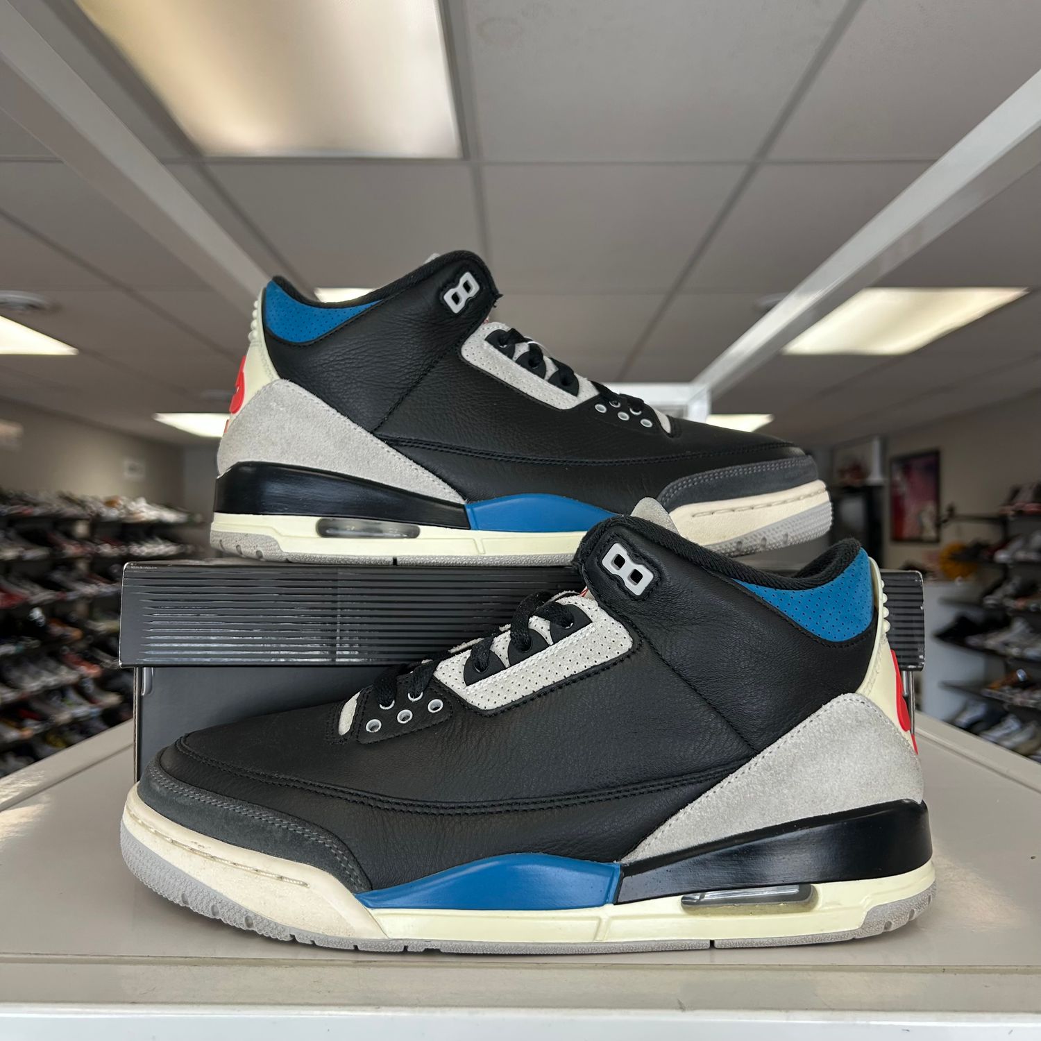 PO AIR JORDAN 3 RETRO OG RARE AIR EB SIZE 10