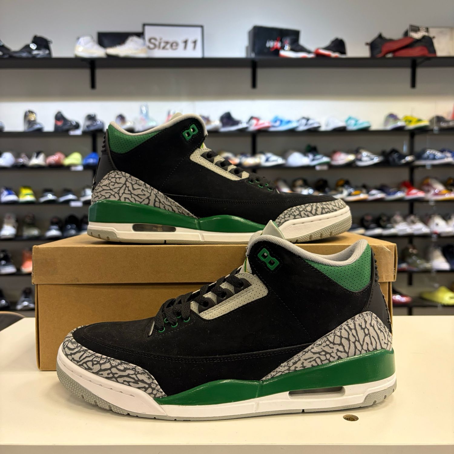 PO AIR JORDAN 3 PINE GREEN SIZE 10.5