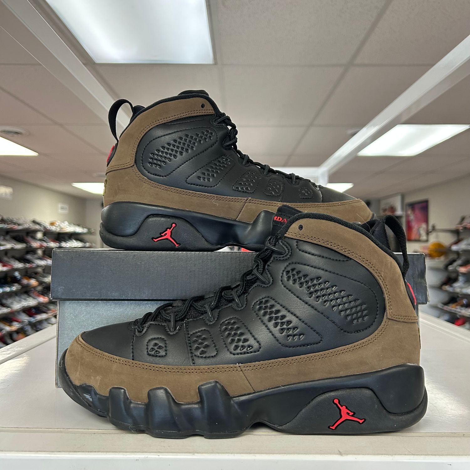 PO AIR JORDAN 9 RETRO OLIVE (2024)(GS) SIZE 7Y
