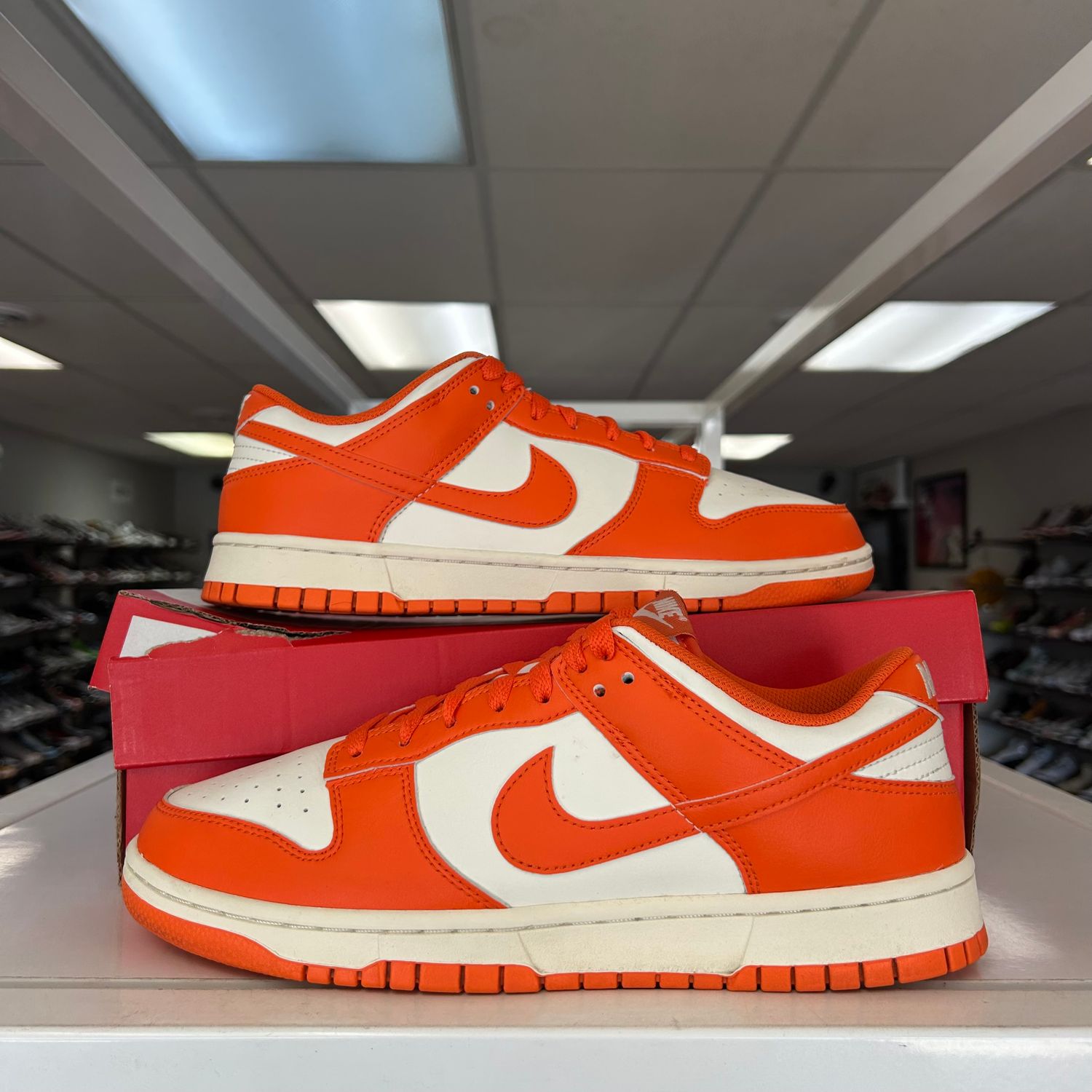 PO NIKE DUNK LOW SYRACUSE PALSE IVORY SIZE 9.5