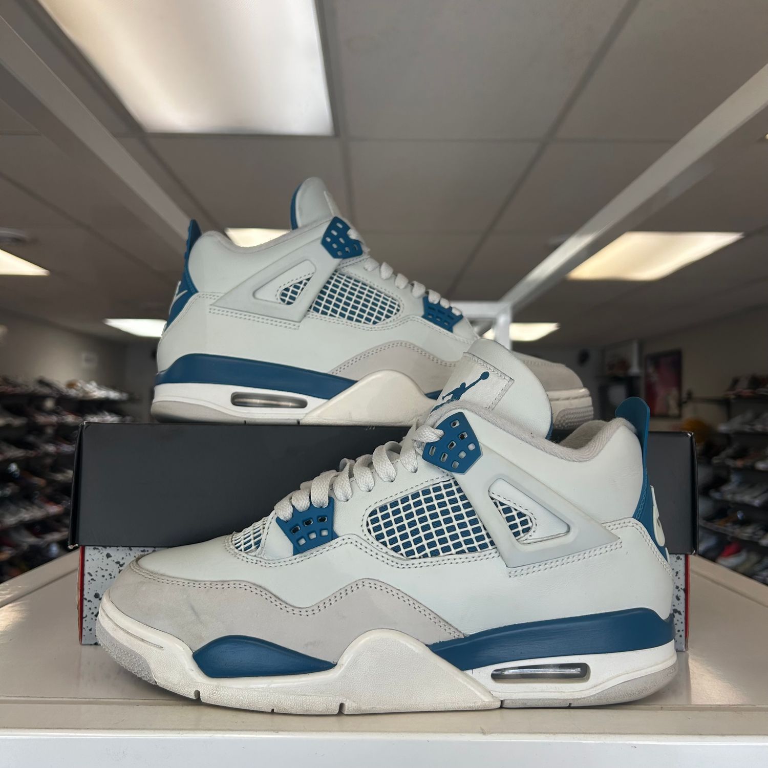 PO4 AIR JORDAN 4 MILITARY BLUE SIZE 9.5