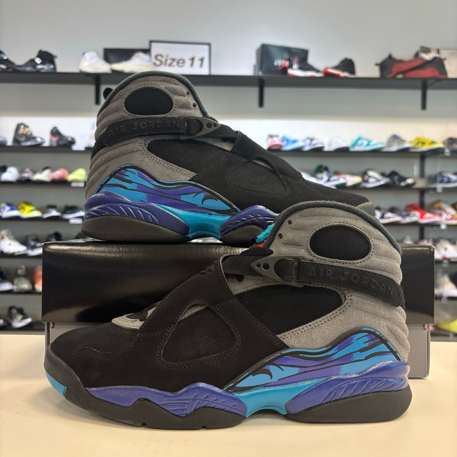 PO AIR JORDAN 8 RETRO AQUA (2025) SIZE 9.5