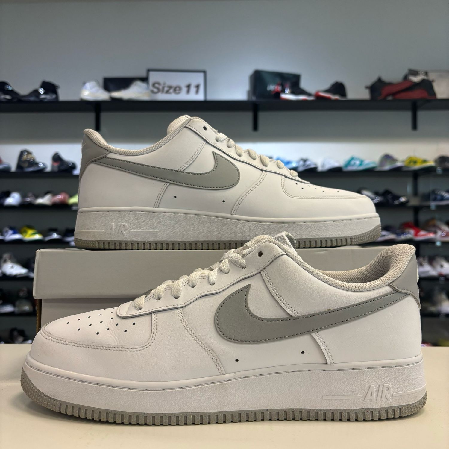 PO NIKE AIR FORCE 1 LOW WHITE LIGHT SMOKE GREY SIZE 13