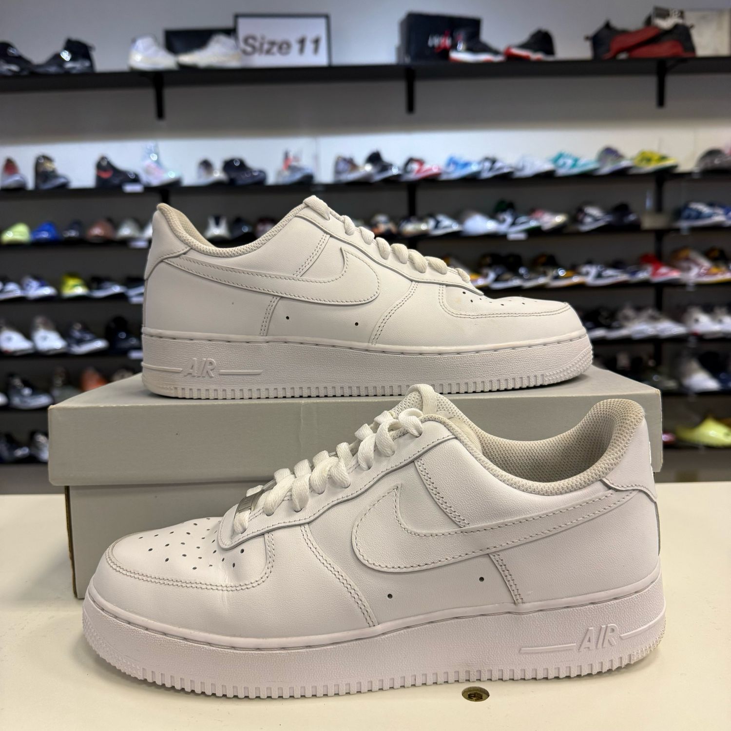 PO NB NIKE AIR FORCE 1 LOW '07 WHITE SIZE 9
