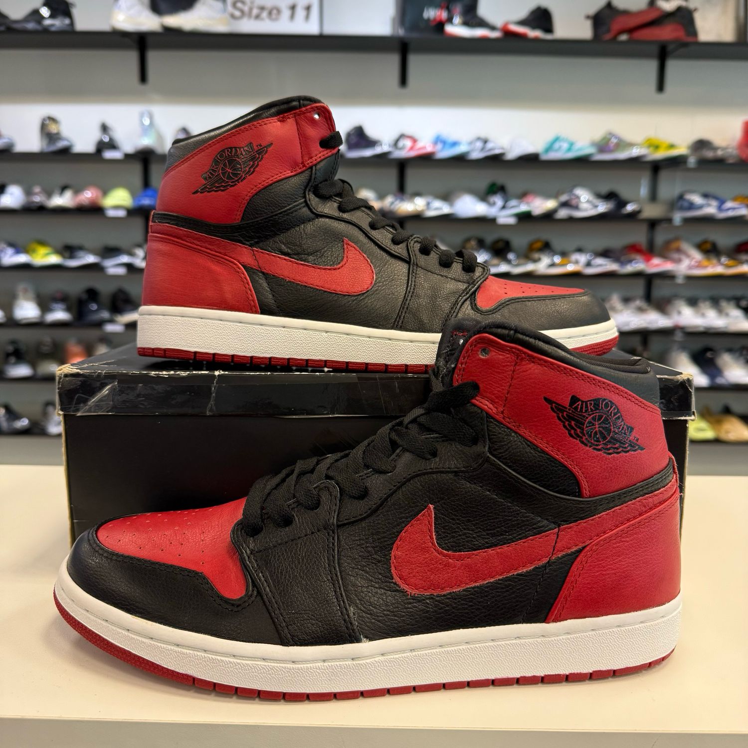 NEW AIR JORDAN 1 BANNED (B-GRADE) 2011