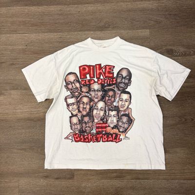VINTAGE 1990 PIKE RED DEVILS BASKETBALL TEE SIZE LARGE