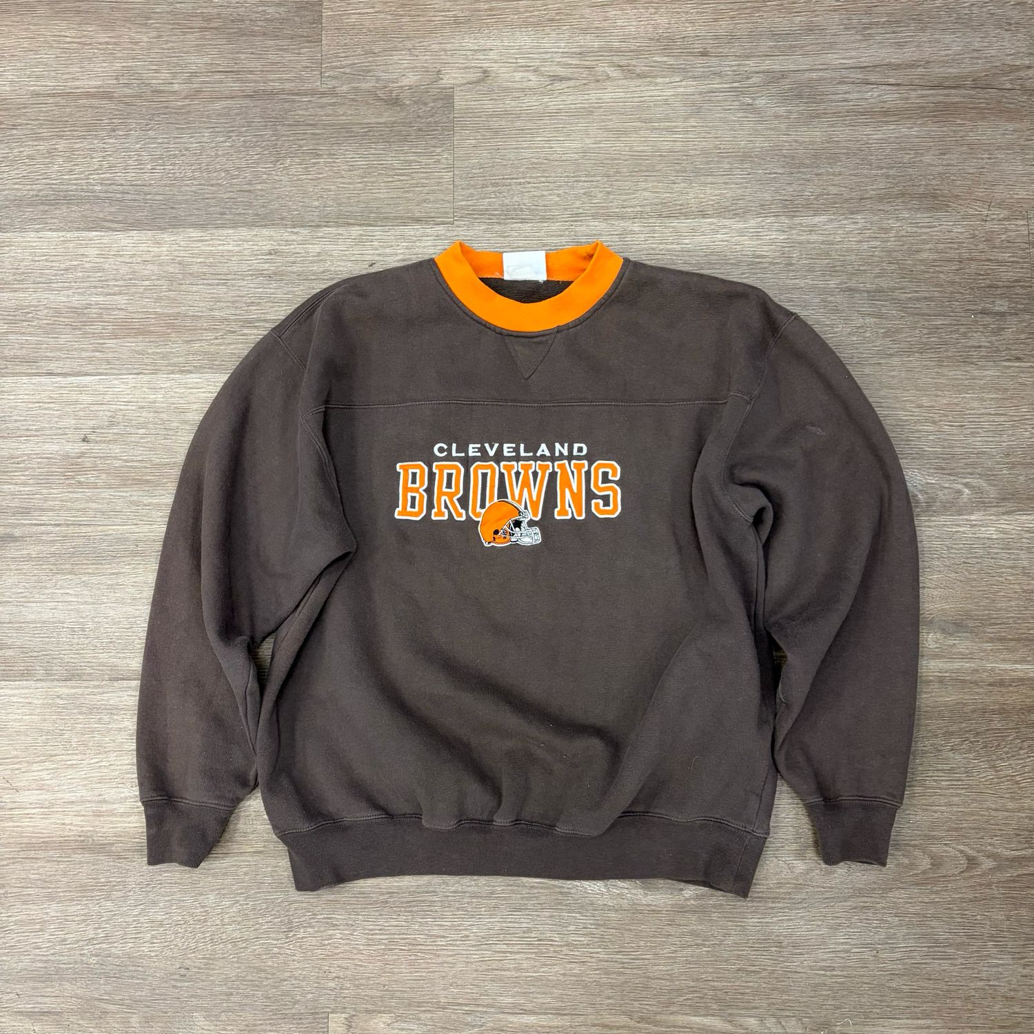 VINTAGE BROWNS CREWNECK SIZE M