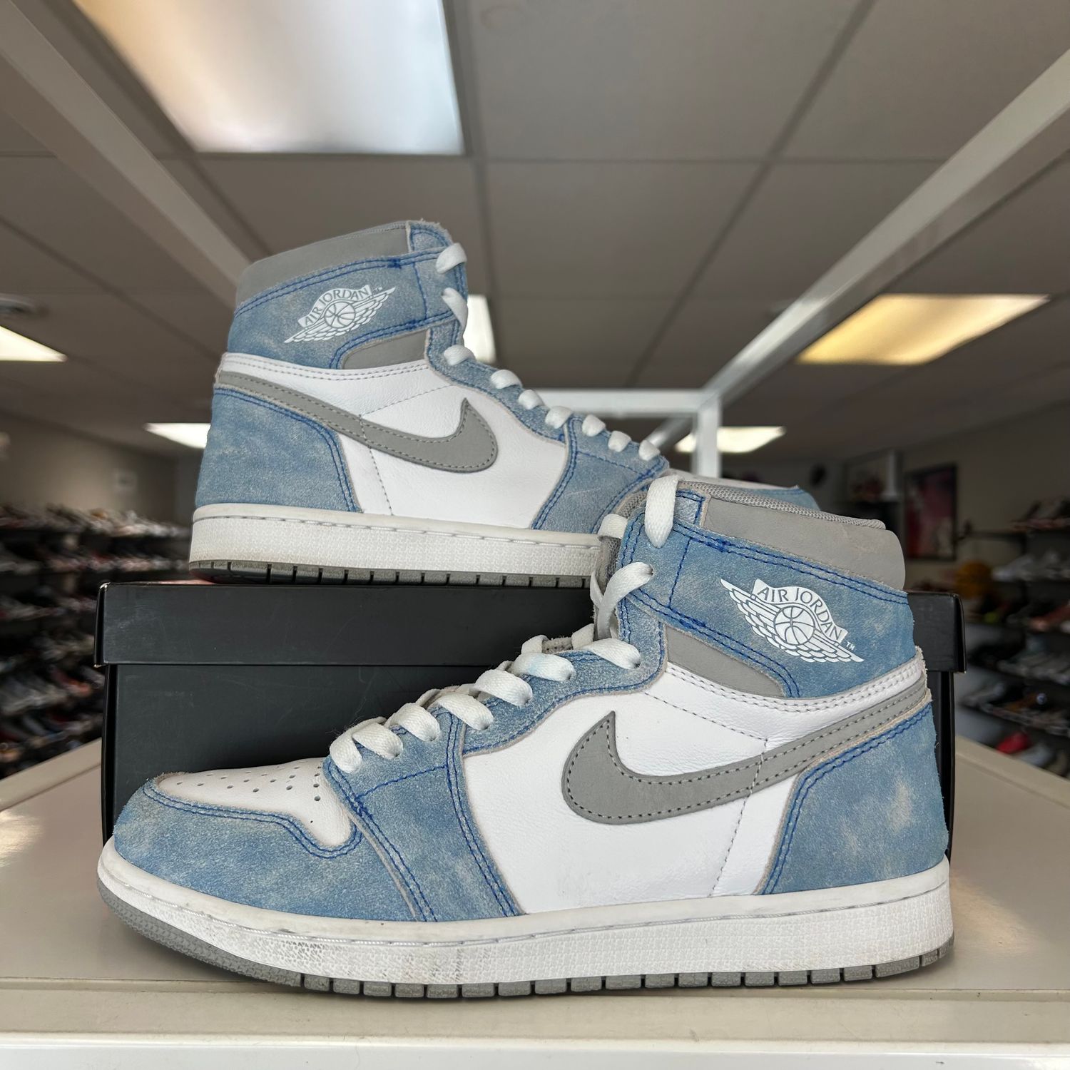 PO2 AIR JORDAN 1 HYPER ROYAL (2021) SIZE 8