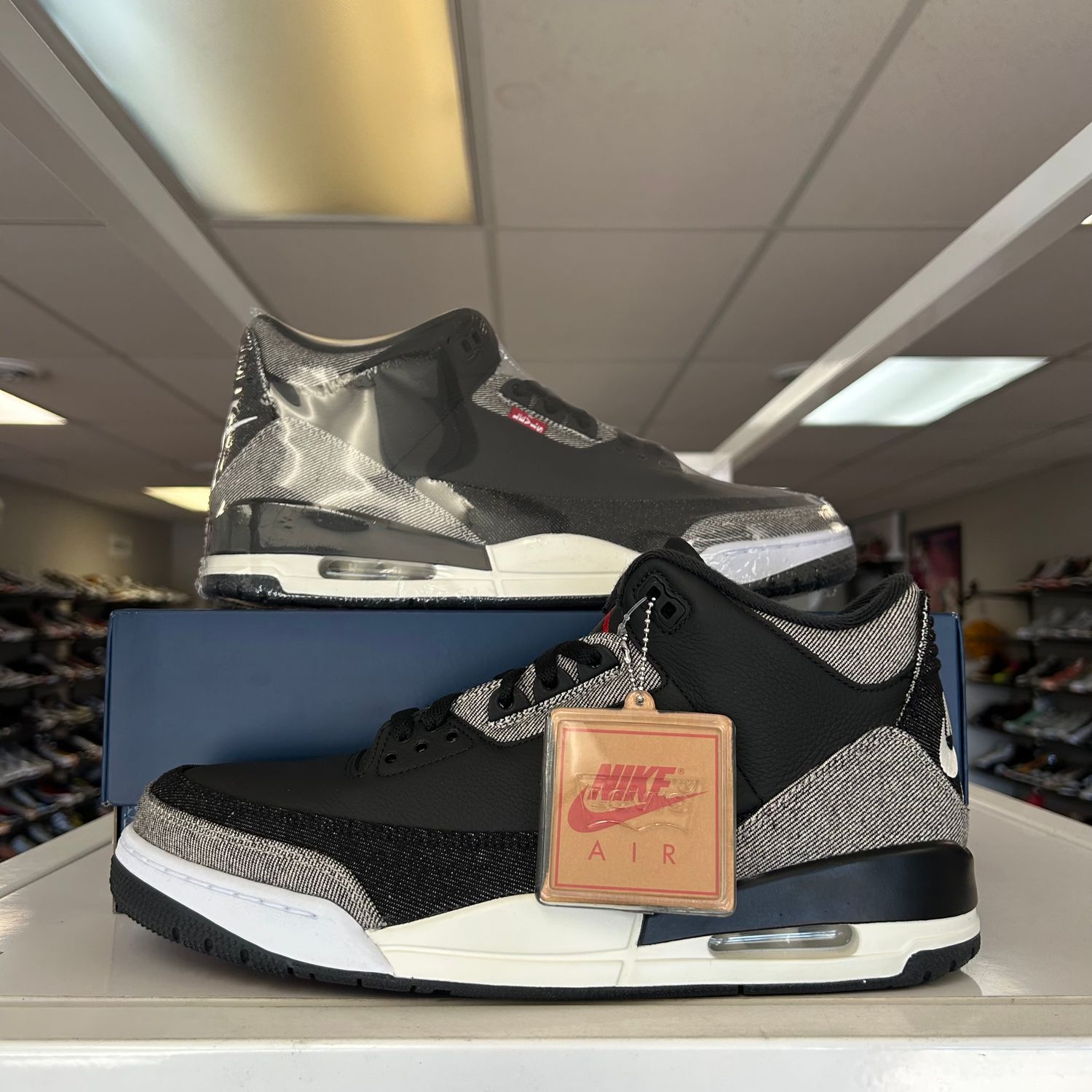 NEW AIR JORDAN 3 RETRO LEVI'S BLACK