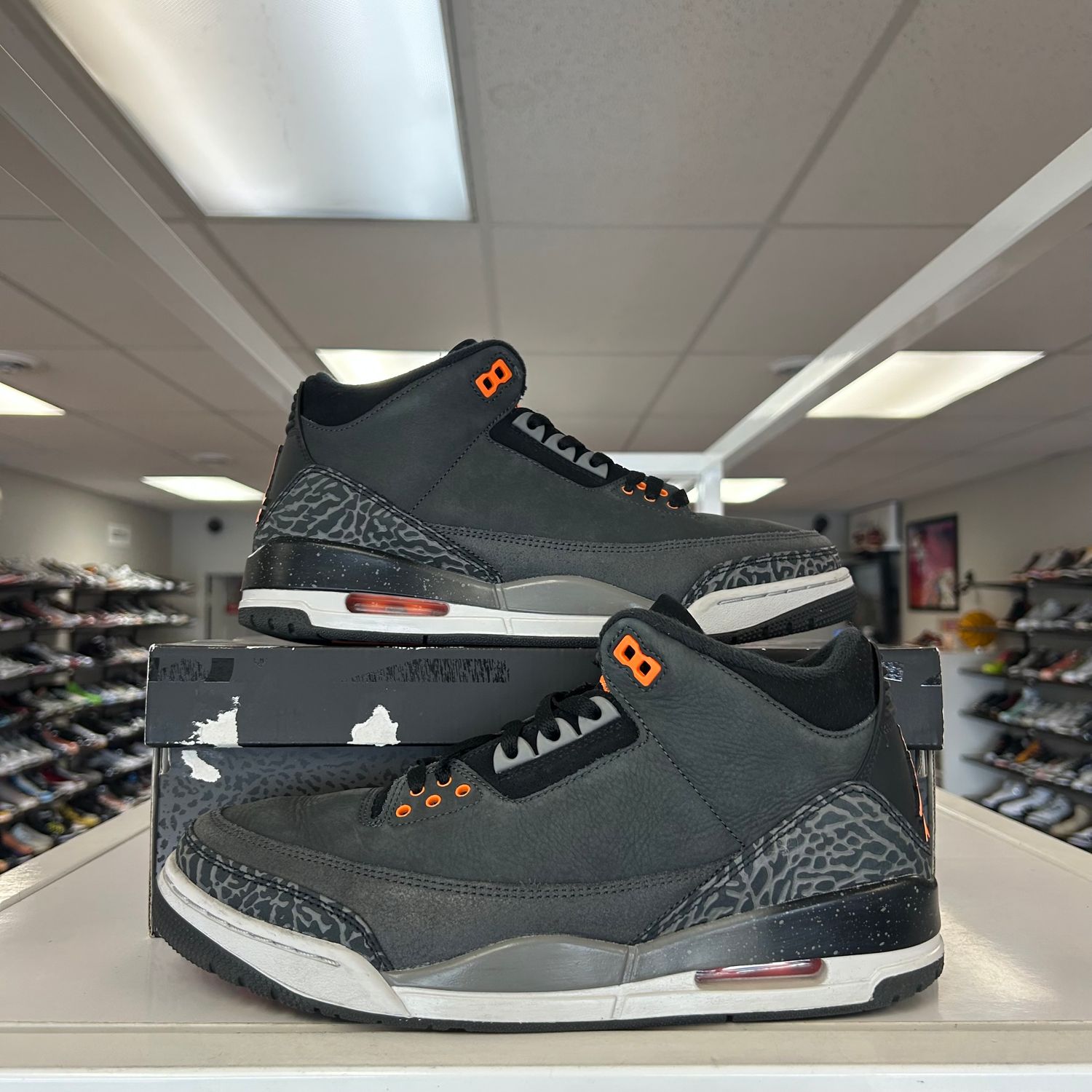 PO AIR JORDAN 3 FEAR SIZE 10