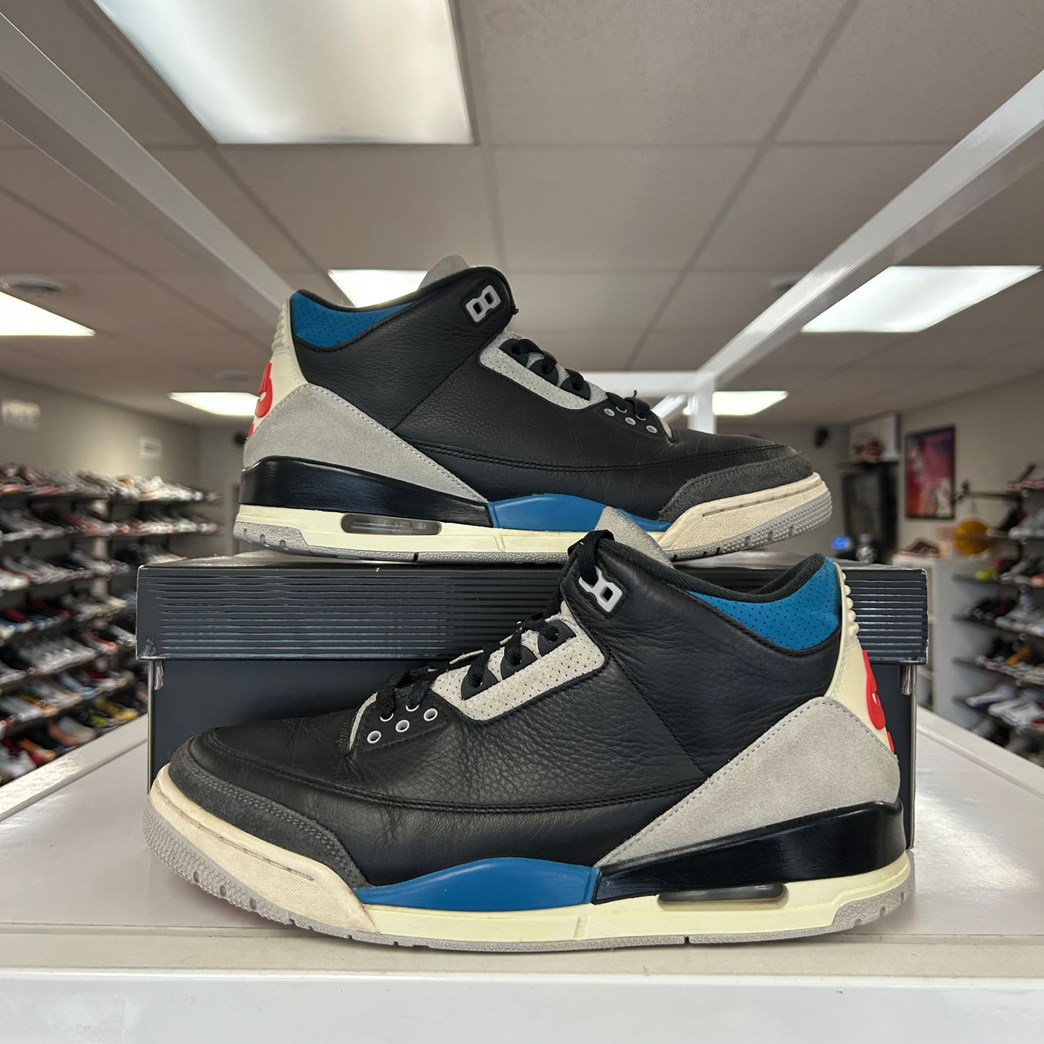 PO AIR JORDAN 3 RETRO OG RARE AIR EB SIZE 10.5