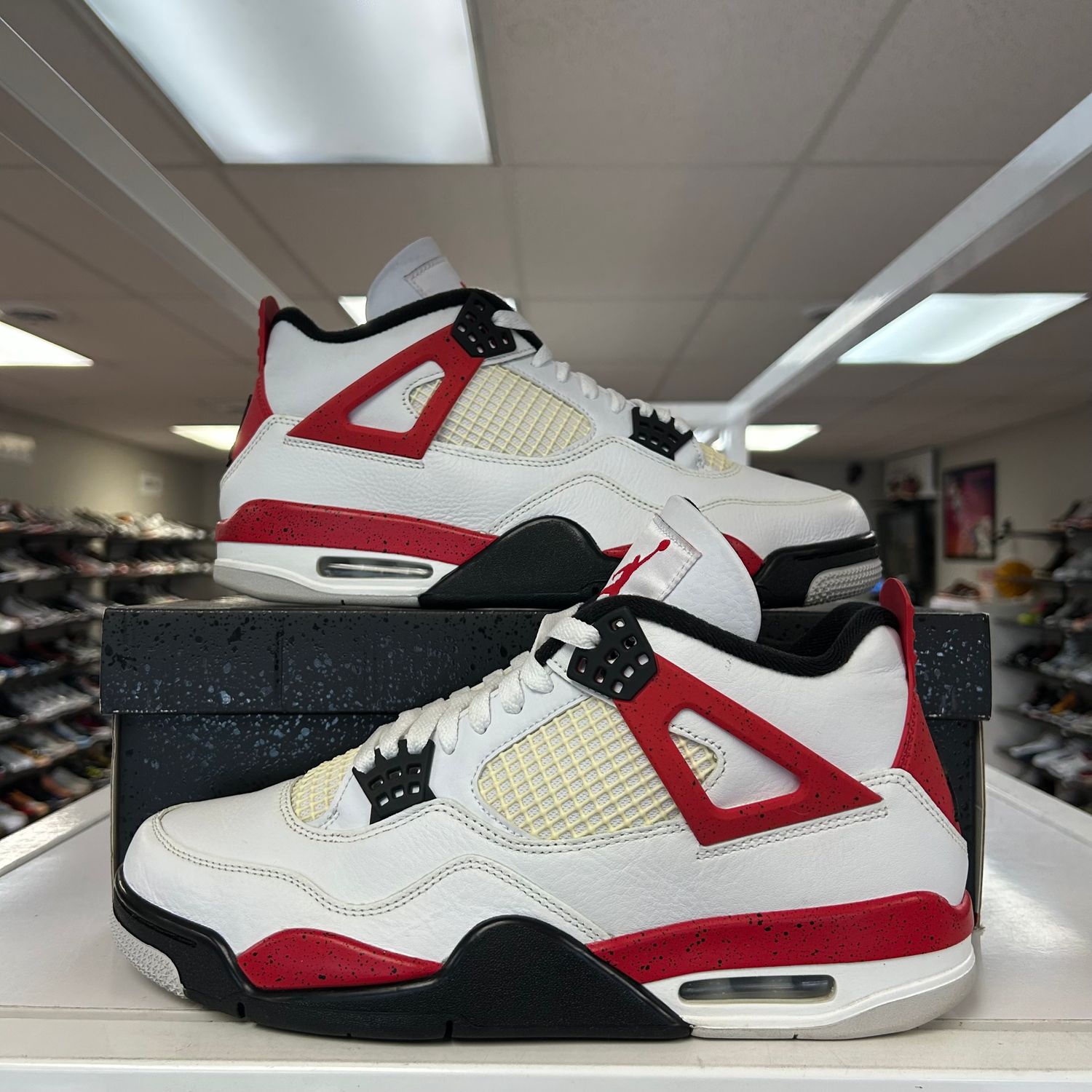 PO3 AIR JORDAN 4 RED CEMENT EB SIZE 10.5