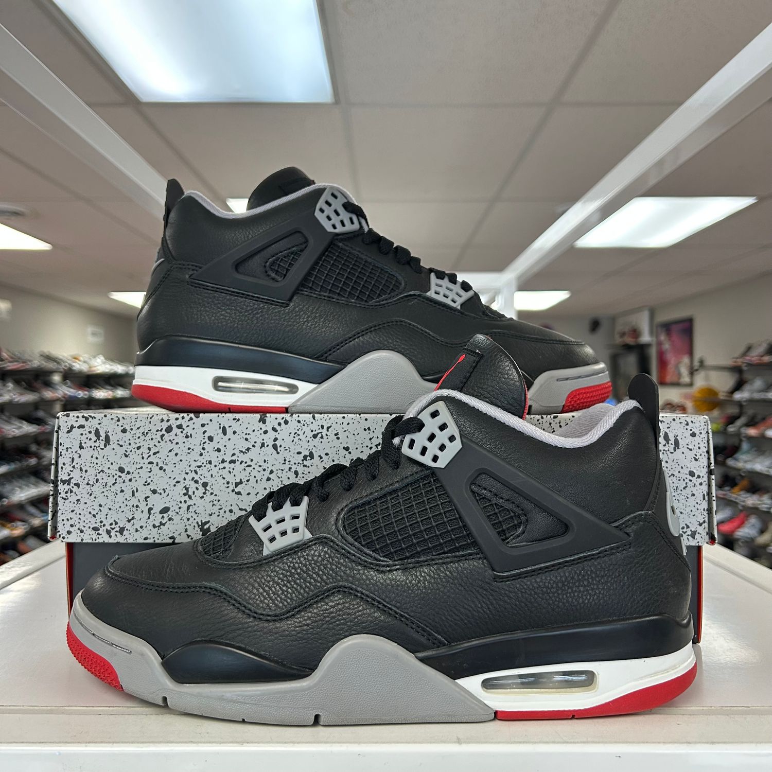 PO4 AIR JORDAN 4 BRED REIMAGINED SIZE 10.5