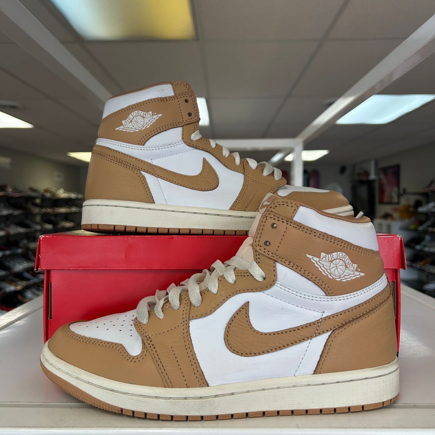 PO AIR JORDAN 1 RETRO HIGH OG PRALINE (WOMENS) SIZE 8.5W