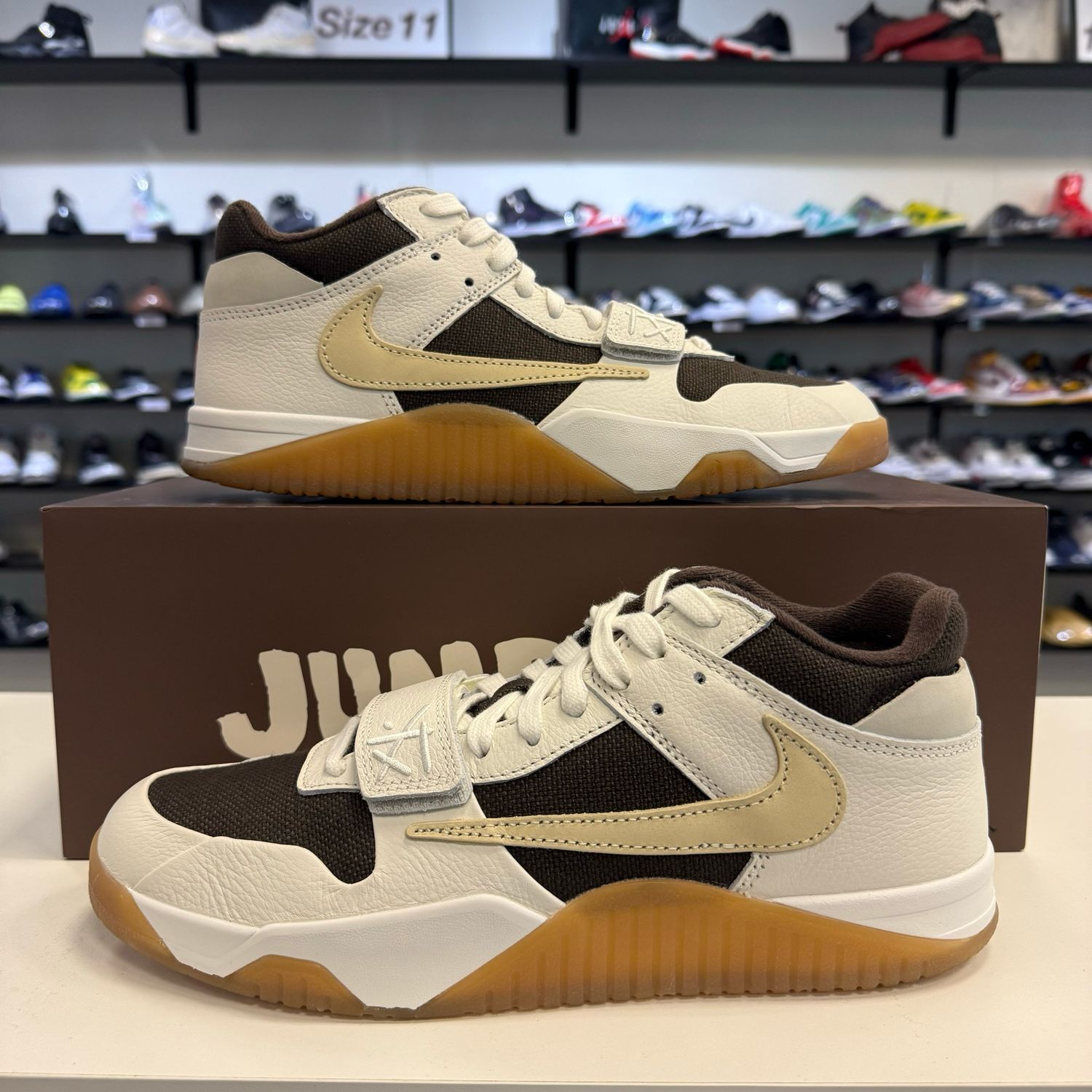 PO JORDAN JUMPMAN JACK TR TRAVIS SCOTT SAIL SIZE 9.5
