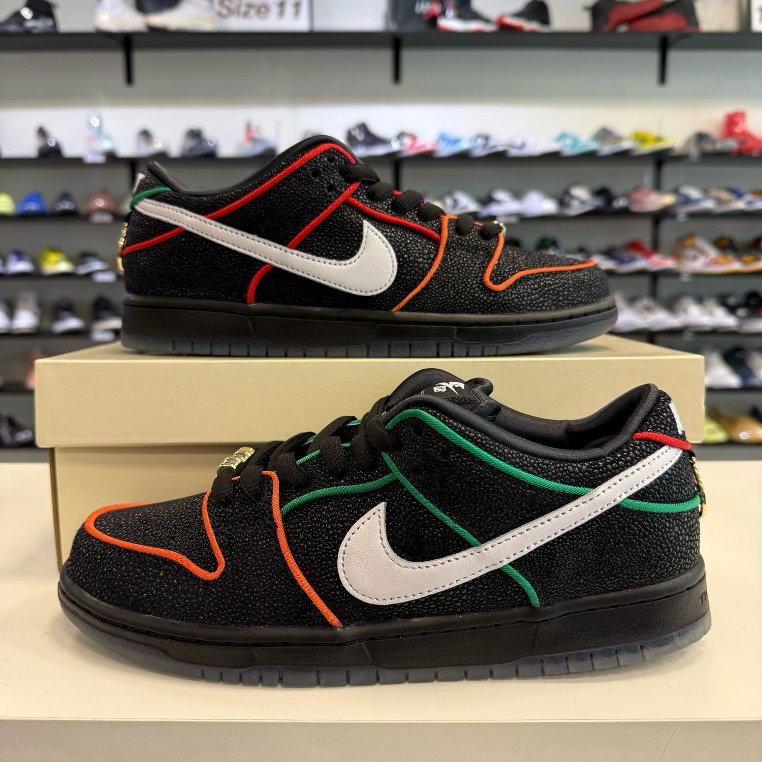 NEW NIKE SB DUNK LOW BRONX GIRLS SKATE