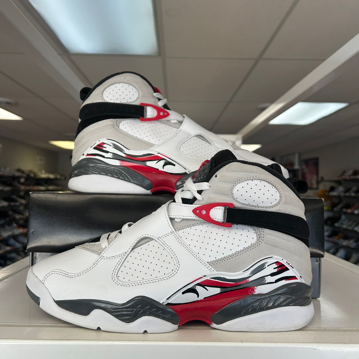 PO AIR JORDAN 8 RETRO WHITE TRUE RED (2025) SIZE 10.5