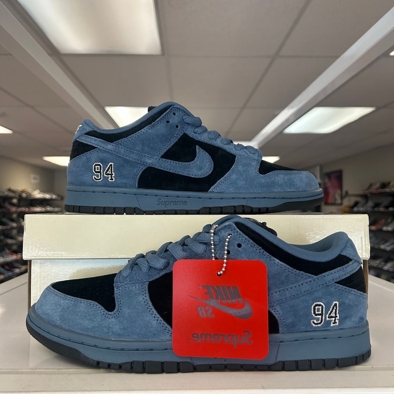 NEW NIKE SB DUNK LOW SUPREME 94 OCEAN FOG 