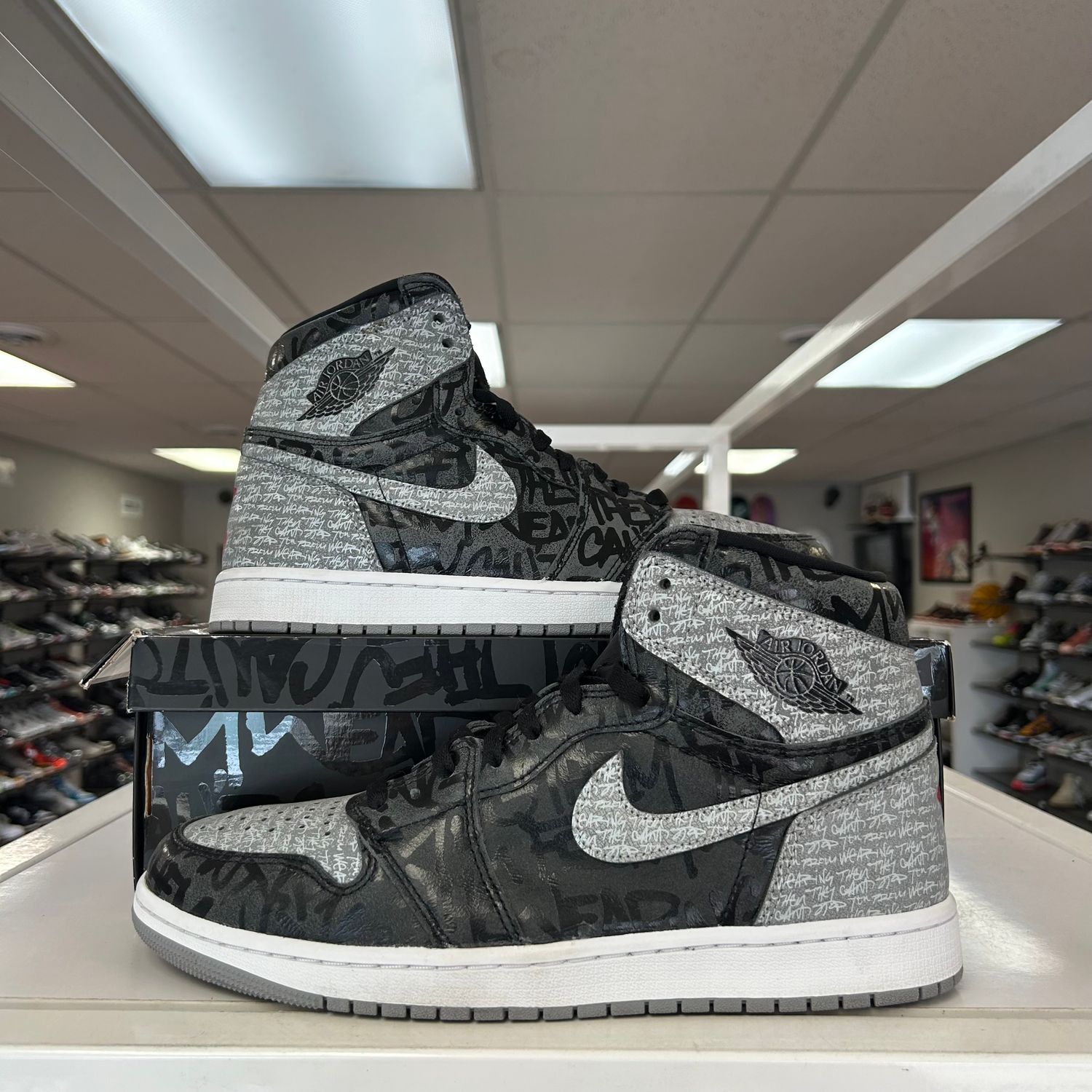 PO2 AIR JORDAN 1 RETRO HIGH OG REBELLIONAIRE SIZE 11 `