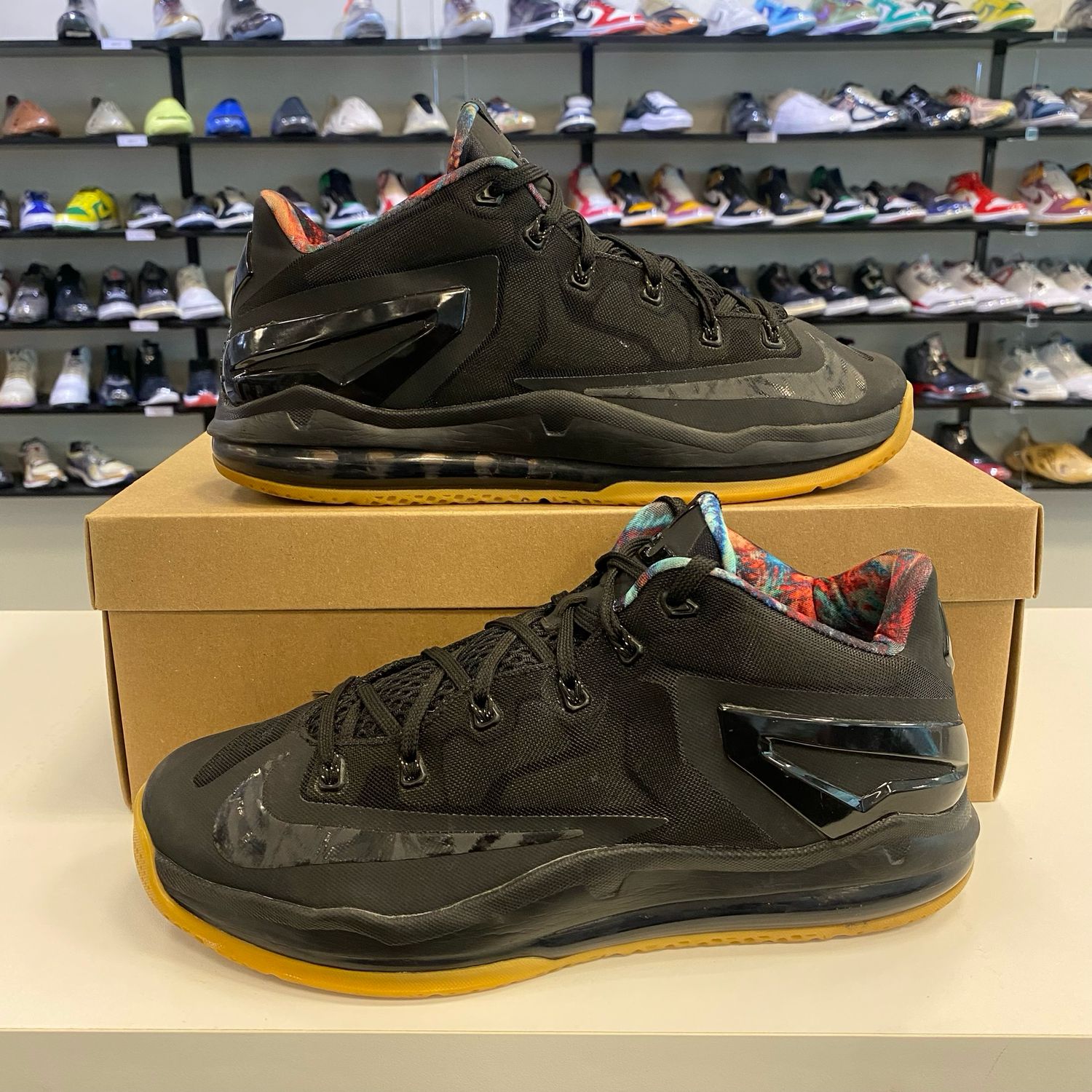 PO NB NIKE LEBRON 11 LOW BLACK GUM SIZE 9.5