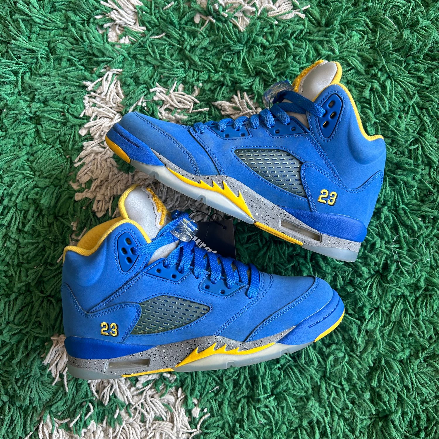 PO NB AIR JORDAN 5 LANEY SIZE 4.5