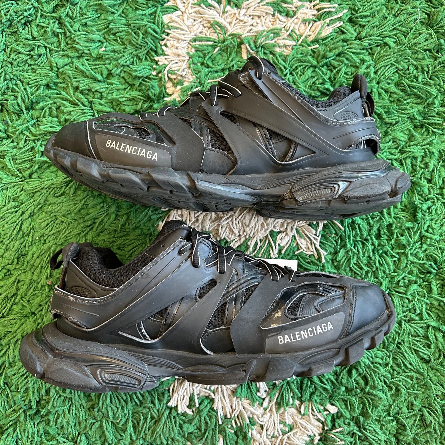 PO NB BALENCIAGA TRACK IN BLACK SIZE 13