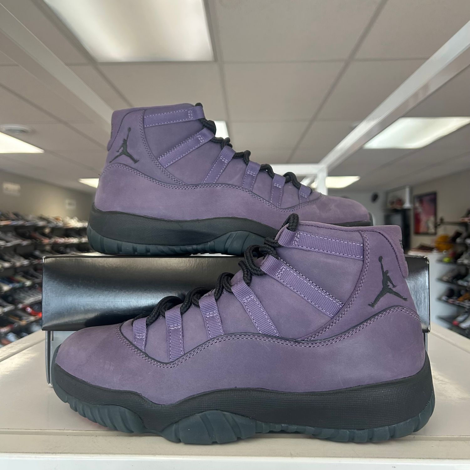 PO AIR JORDAN 11 RETRO MOJAVE SIZE 9