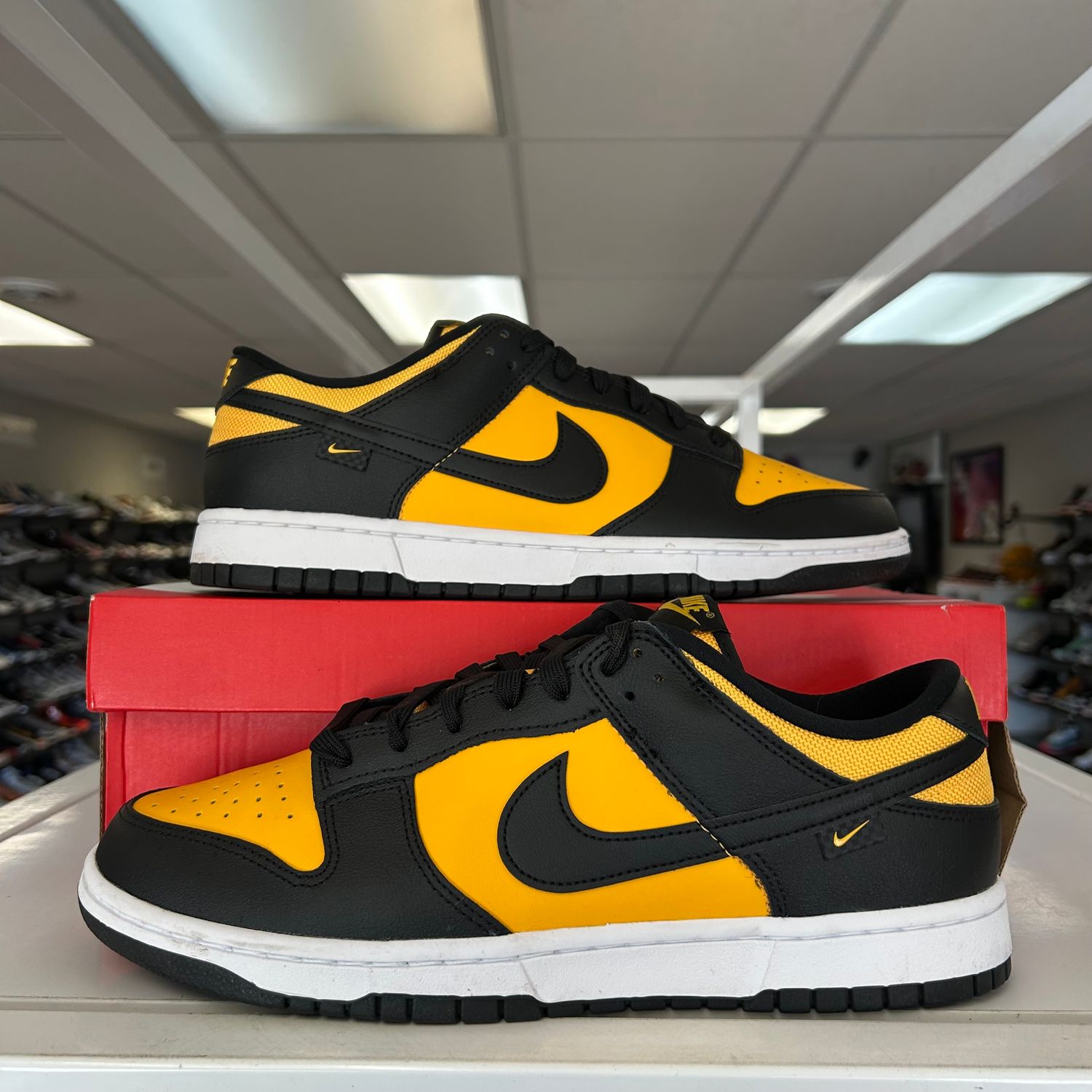 PO NIKE DUNK LOW REVERSE GOLDENROD (2024) SIZE 10.5