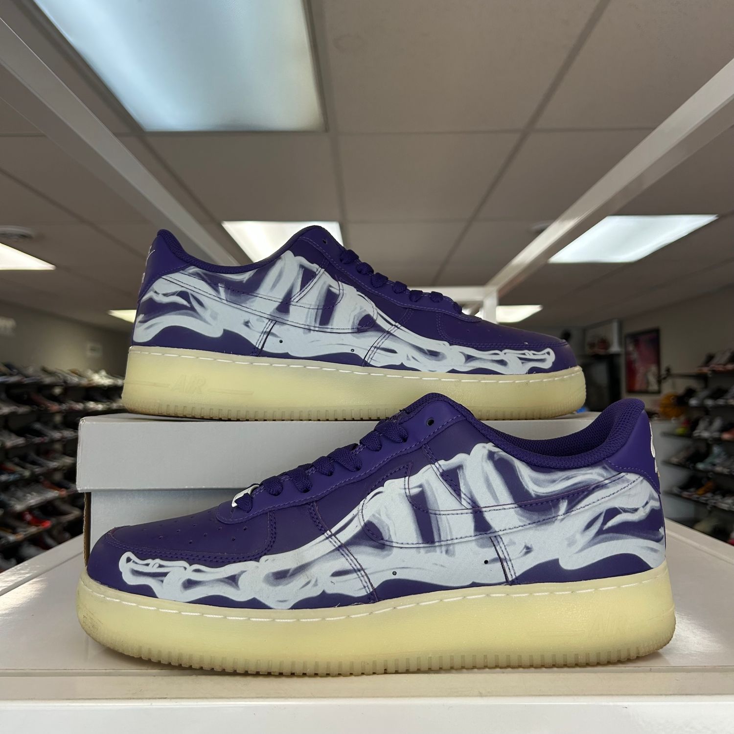 PO NIKE AIR FORCE 1 LOW '07 QS PURPLE SKELETON HALLOWEEN (2021) SIZE 13