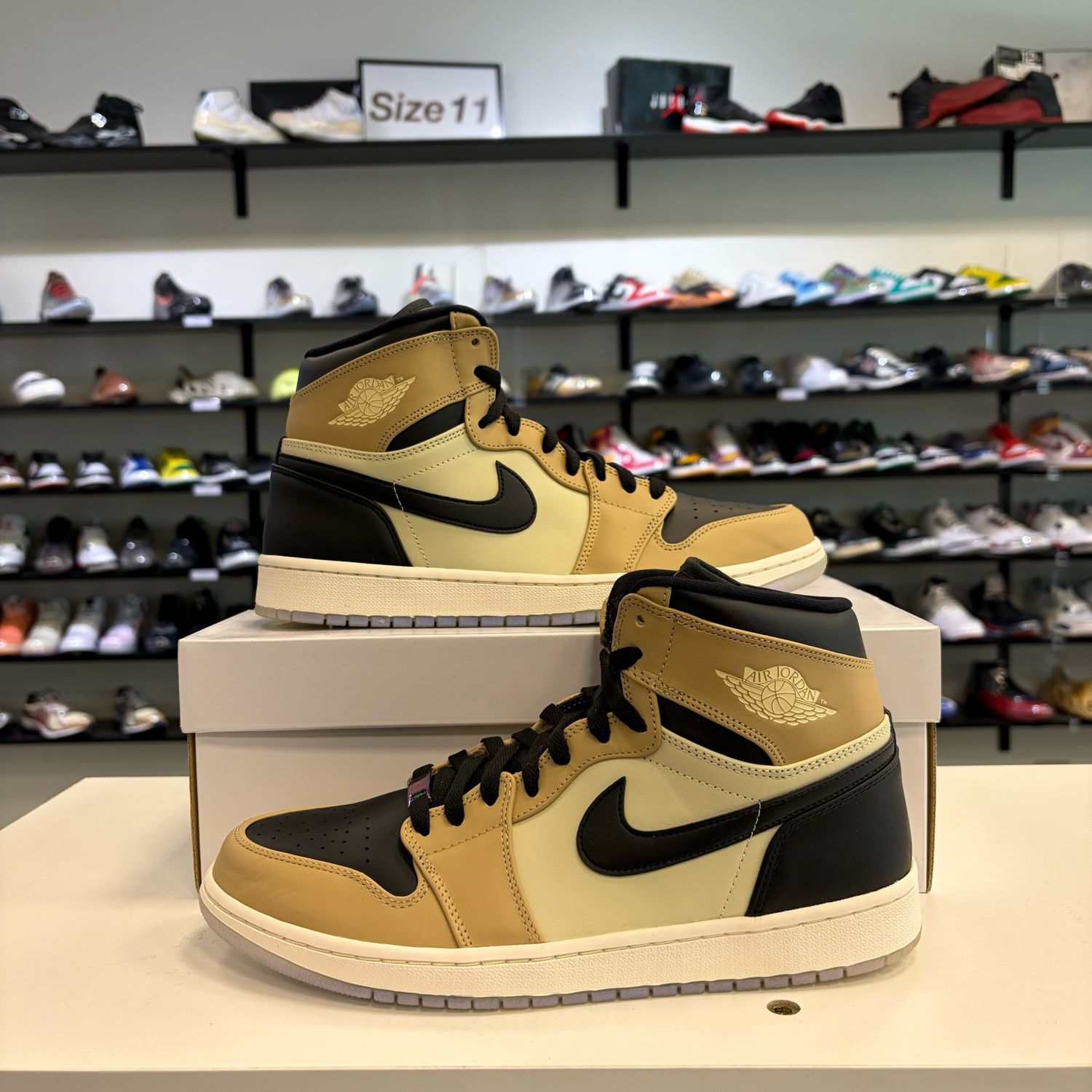 NEW AIR JORDAN 1 HIGH BLACK MUSHROOM (W)