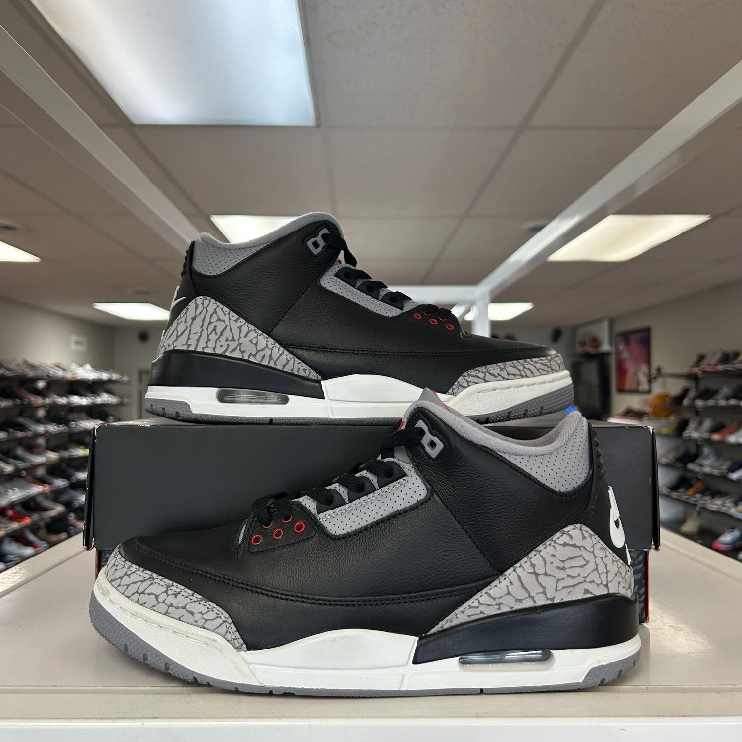 PO AIR JORDAN 3 RETRO OG BLACK CEMENT (2024) SIZE 9.5