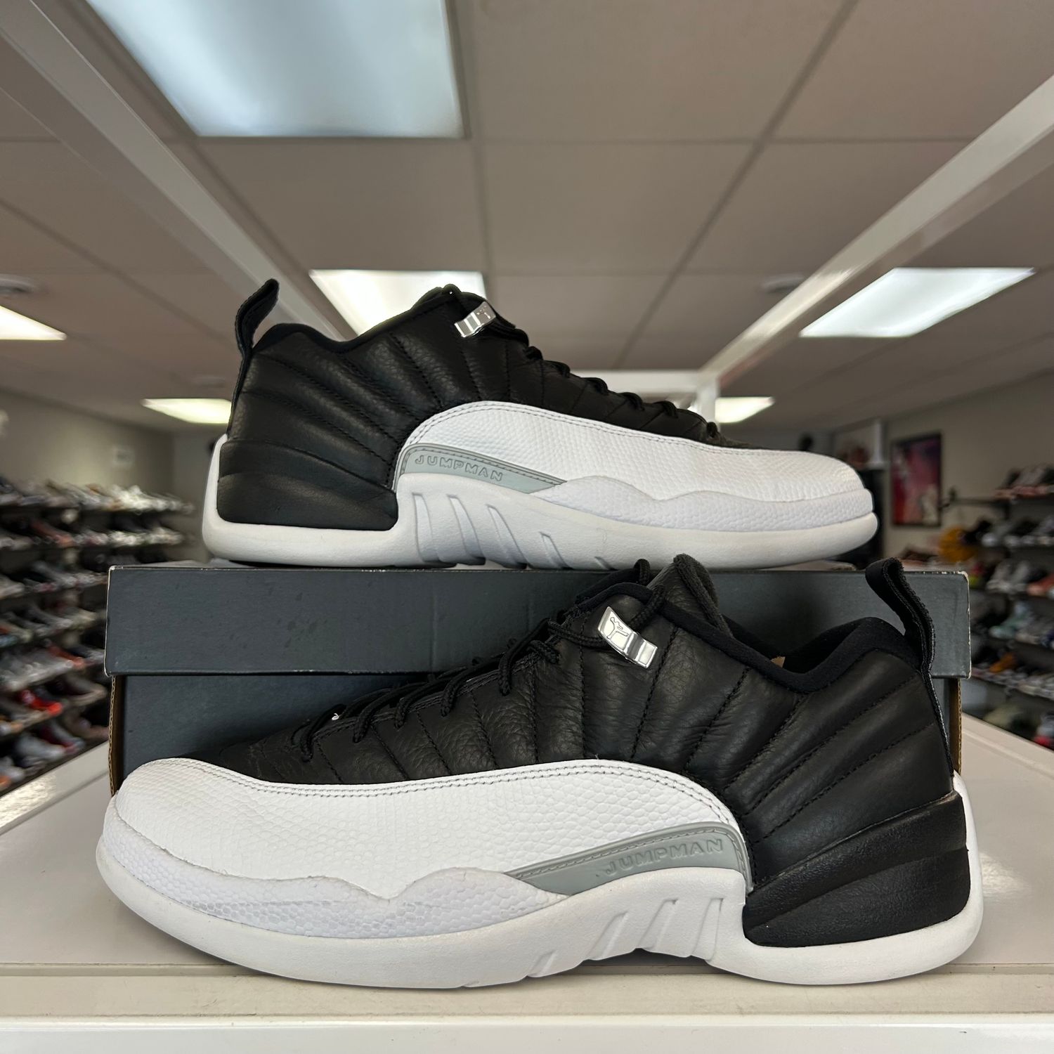 PO AIR JORDAN 12 RETRO LOW PLAYOFFS SIZE 10