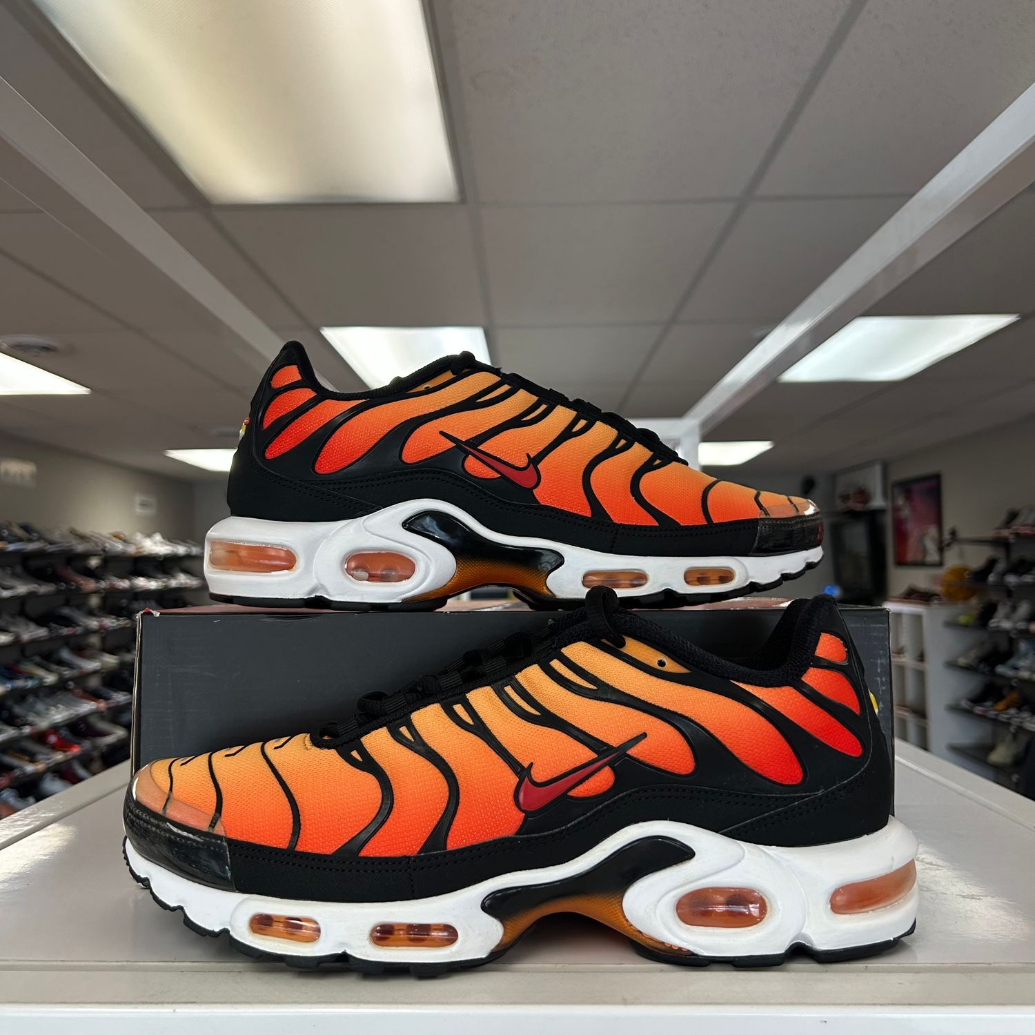 PO NIKE AIR MAX PLUS OG PIMENTO (2018) SIZE 11.5