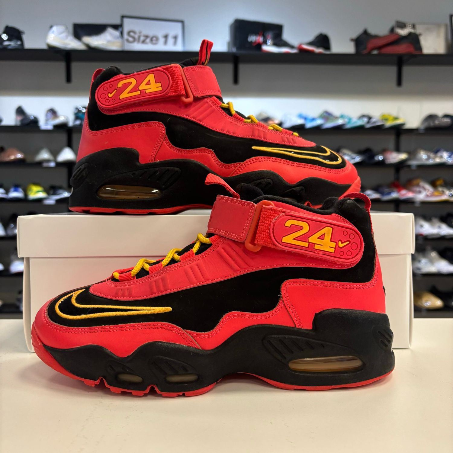 PO2 NB NIKE AIR GRIFFEY MAX 1 BLACK LASER CRIMSON SIZE 8.5