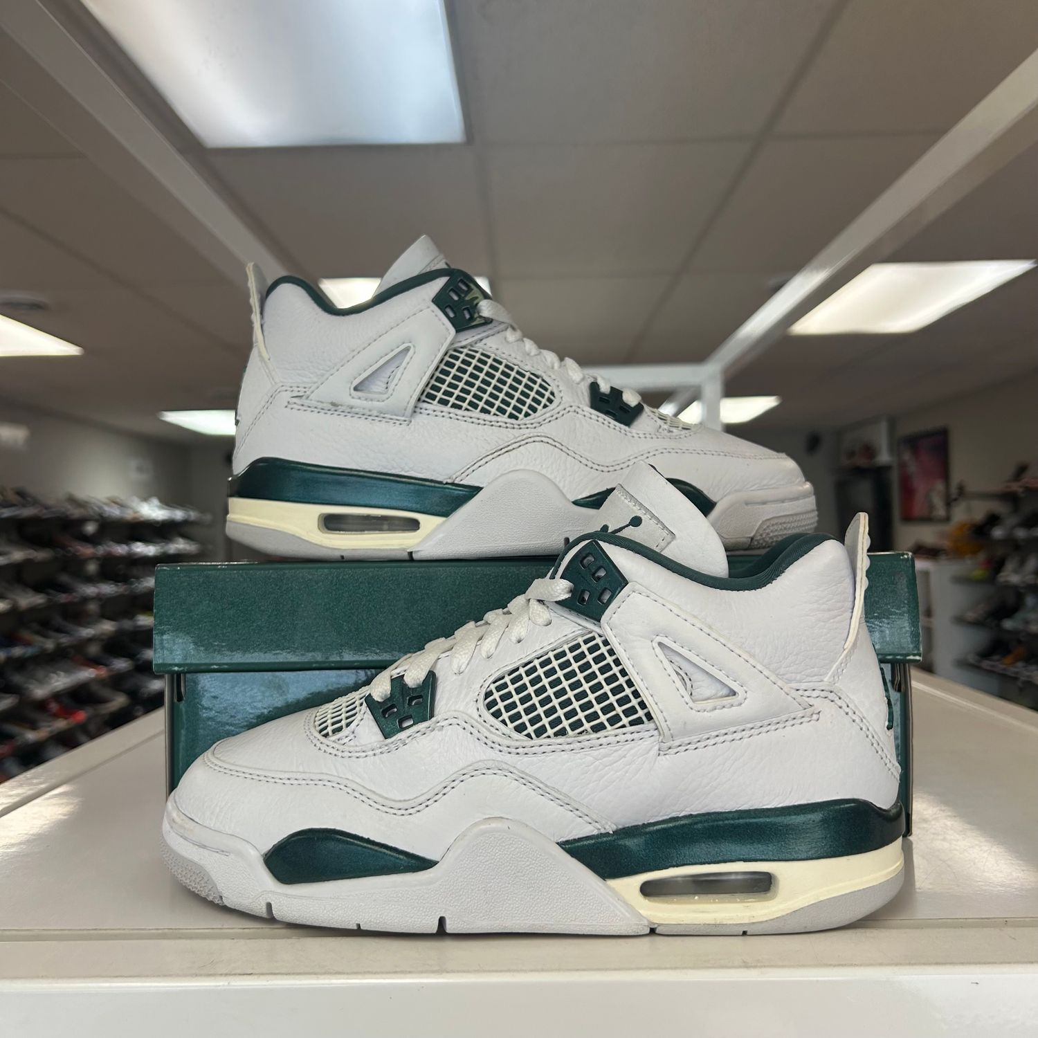 PO AIR JORDAN 4 RETRO OXIDIZED GREEN (GS) SIZE 5Y