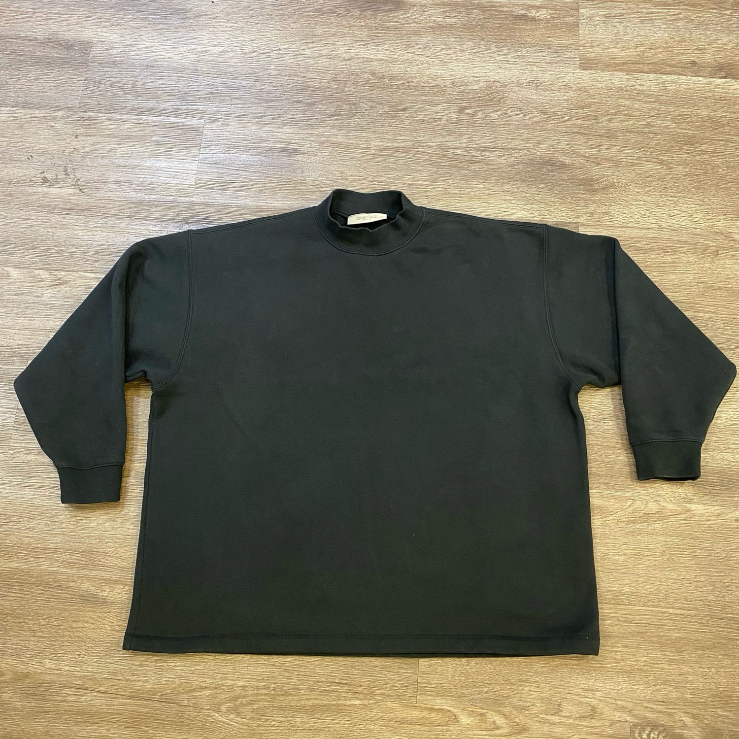 PO FEAR OF GOD ESSENTIALS RELAXED CREWNECK BLACK SIZE L