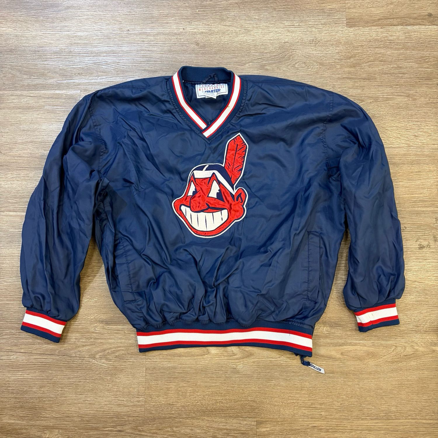 VINTAGE CLEVELAND INDIANS EMBROIDERED STARTER WINDBREAKER SIZE XL (DH)