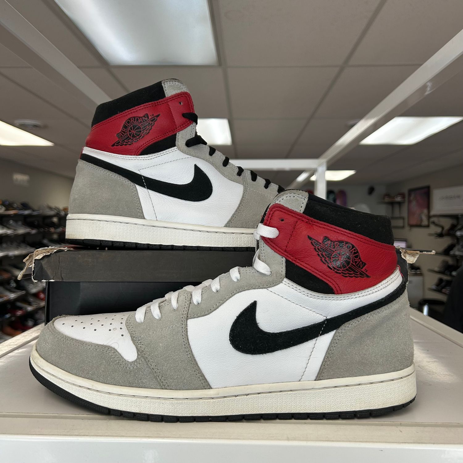 PO AIR JORDAN 1 HIGH LIGHT SMOKE GREY SIZE 15