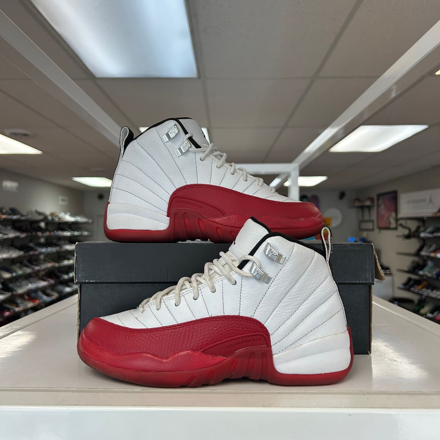 PO AIR JORDAN 12 CHERRY (2023) SIZE 4.5Y